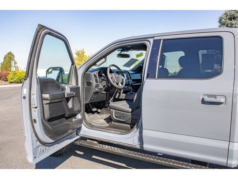 Used 2019 Ford F150 XLT w/ Equipment Group 302A Luxury AWD/4WD image 25