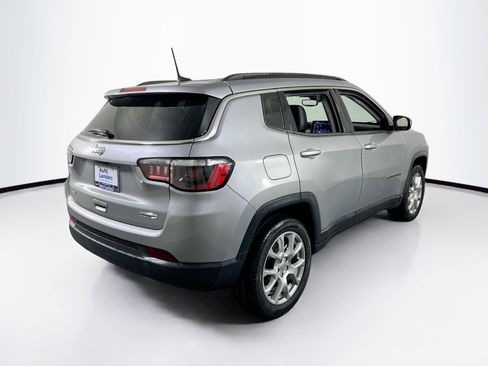 Used 2022 Jeep Compass Latitude AWD/4WD image 5