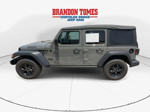 Used 2021 Jeep Wrangler Unlimited Sport AWD/4WD image 9