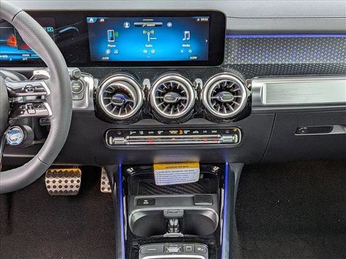 New 2026 Mercedes-Benz GLB 35 AMG 4MATIC image 11
