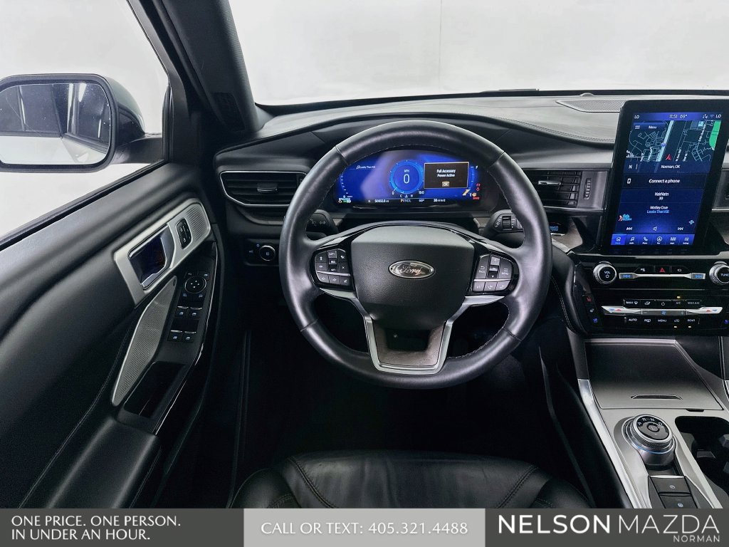 Used 2023 Ford Explorer Platinum w/ Technology Package AWD/4WD image 26