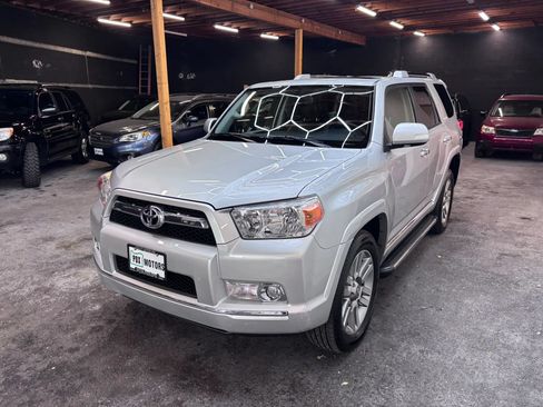 Used 2012 Toyota 4Runner Limited AWD/4WD image 3