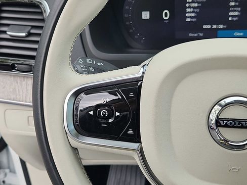 Certified 2024 Volvo XC90 T8 Plus w/ Protection Package Premier AWD/4WD image 20