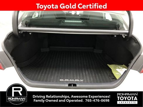 Certified 2022 Toyota Camry SE image 27