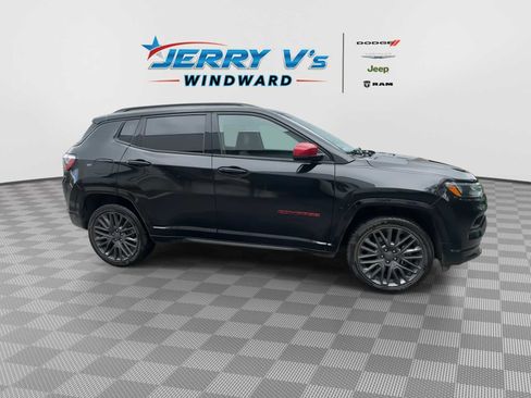Used 2023 Jeep Compass Limited image 9