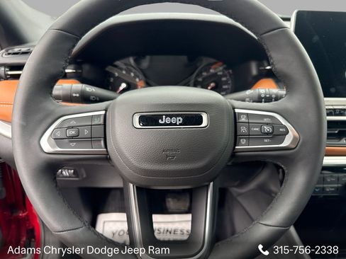 Used 2025 Jeep Compass Limited AWD/4WD image 16