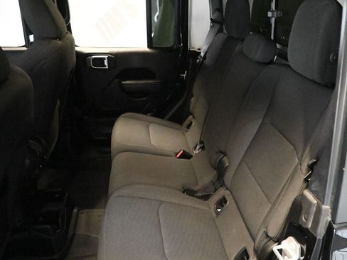 Used 2023 Jeep Gladiator Sport AWD/4WD image 22