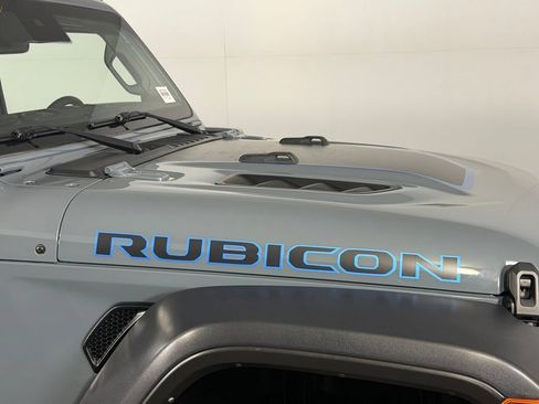 Used 2024 Jeep Wrangler Unlimited Rubicon 4xe w/ Technology Group AWD/4WD image 14