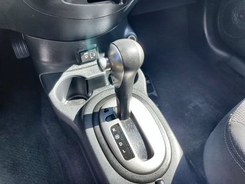 Used 2018 Nissan Versa SV FWD image 21