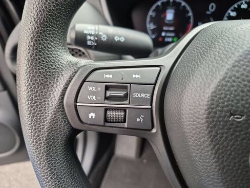 Used 2025 Honda HR-V LX image 20