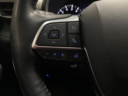 Used 2021 Toyota Highlander Limited image 19