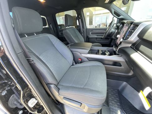 Used 2025 RAM 3500 Big Horn AWD/4WD image 27