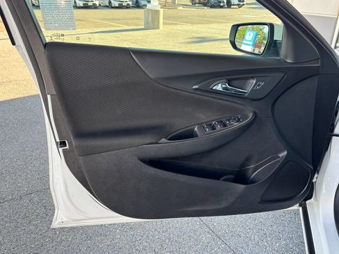 Used 2024 Chevrolet Malibu LT FWD image 25