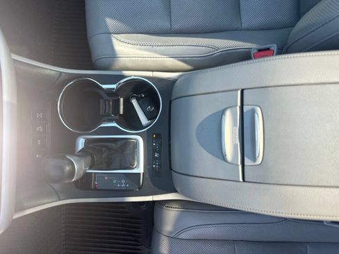 Used 2018 Toyota Highlander Limited Platinum w/ Carpet Mat Package (TMS) AWD/4WD image 41