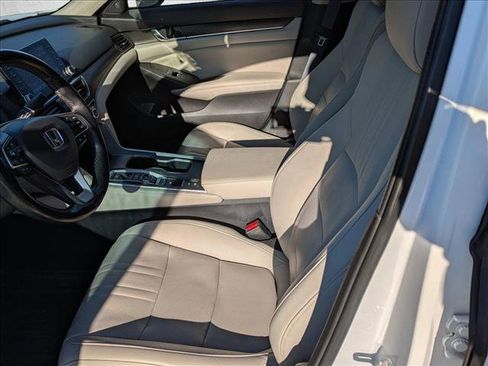 Used 2021 Honda Accord Touring image 15