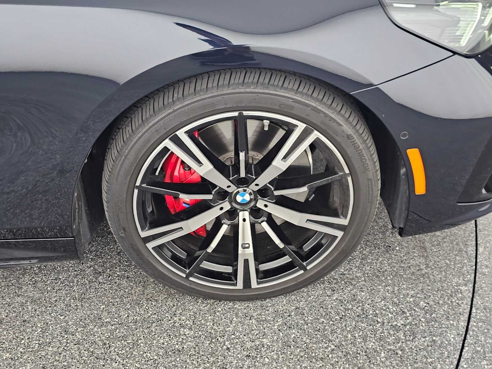 Used 2026 BMW 550e xDrive w/ Premium Package AWD/4WD image 9