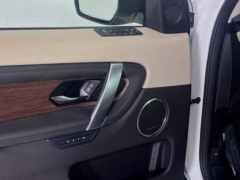 Used 2025 Land Rover Discovery Sport S image 20