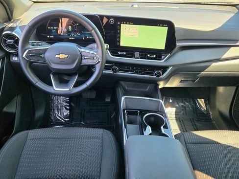 Certified 2025 Chevrolet Equinox LT FWD image 19