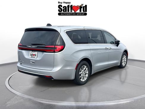New 2026 Chrysler Pacifica Select FWD image 7