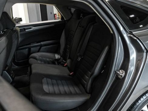 Used 2020 Ford Fusion SE FWD image 34