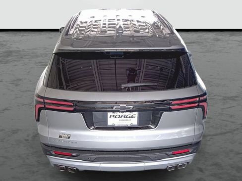 New 2026 Chevrolet Traverse LT image 3