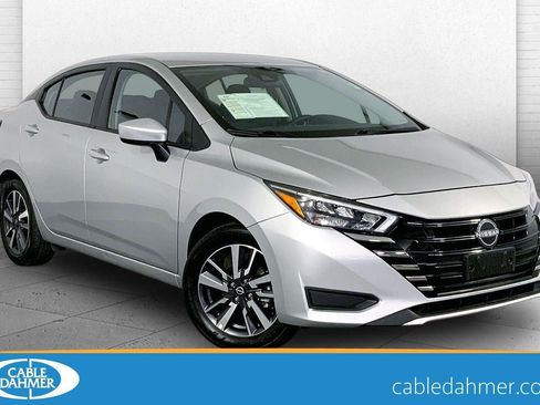 Used 2025 Nissan Versa SV FWD image 1
