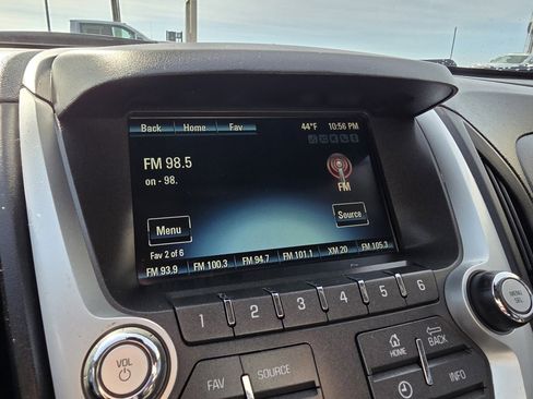 Used 2017 Chevrolet Equinox LT w/ Convenience Package image 16