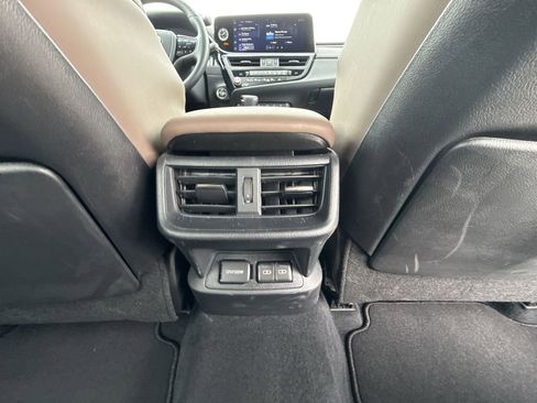 Used 2025 Lexus ES 350 w/ Premium Package image 18