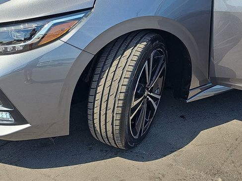 Used 2022 Nissan Sentra SR w/ SR Premium Package FWD image 35