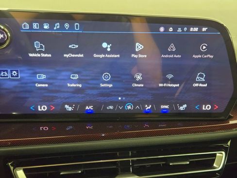 New 2026 Chevrolet Traverse Z71 w/ Driver Confidence Package AWD/4WD image 17
