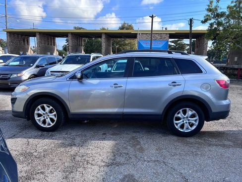 Used 2011 MAZDA CX-9 Touring w/ Moonroof & Bose Audio Pkg FWD image 3