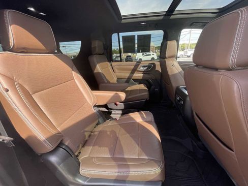 Certified 2023 Chevrolet Suburban High Country image 27