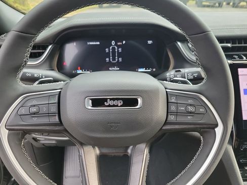 New 2025 Jeep Grand Cherokee L Limited w/ Black Appearance Package image 22