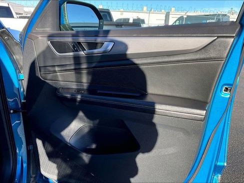 Used 2024 Volkswagen Atlas Cross Sport SE image 19