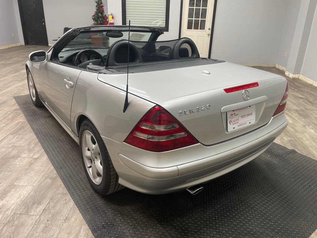 Used 2004 Mercedes-Benz SLK 320 image 8