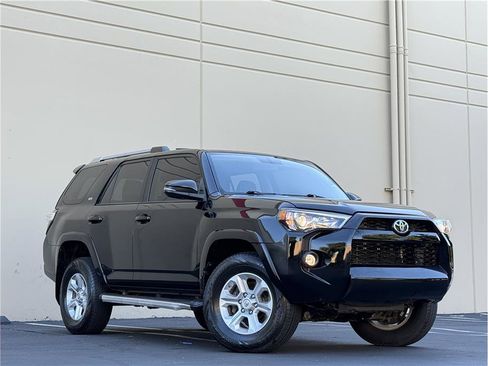 Used 2017 Toyota 4Runner SR5 Premium image 22