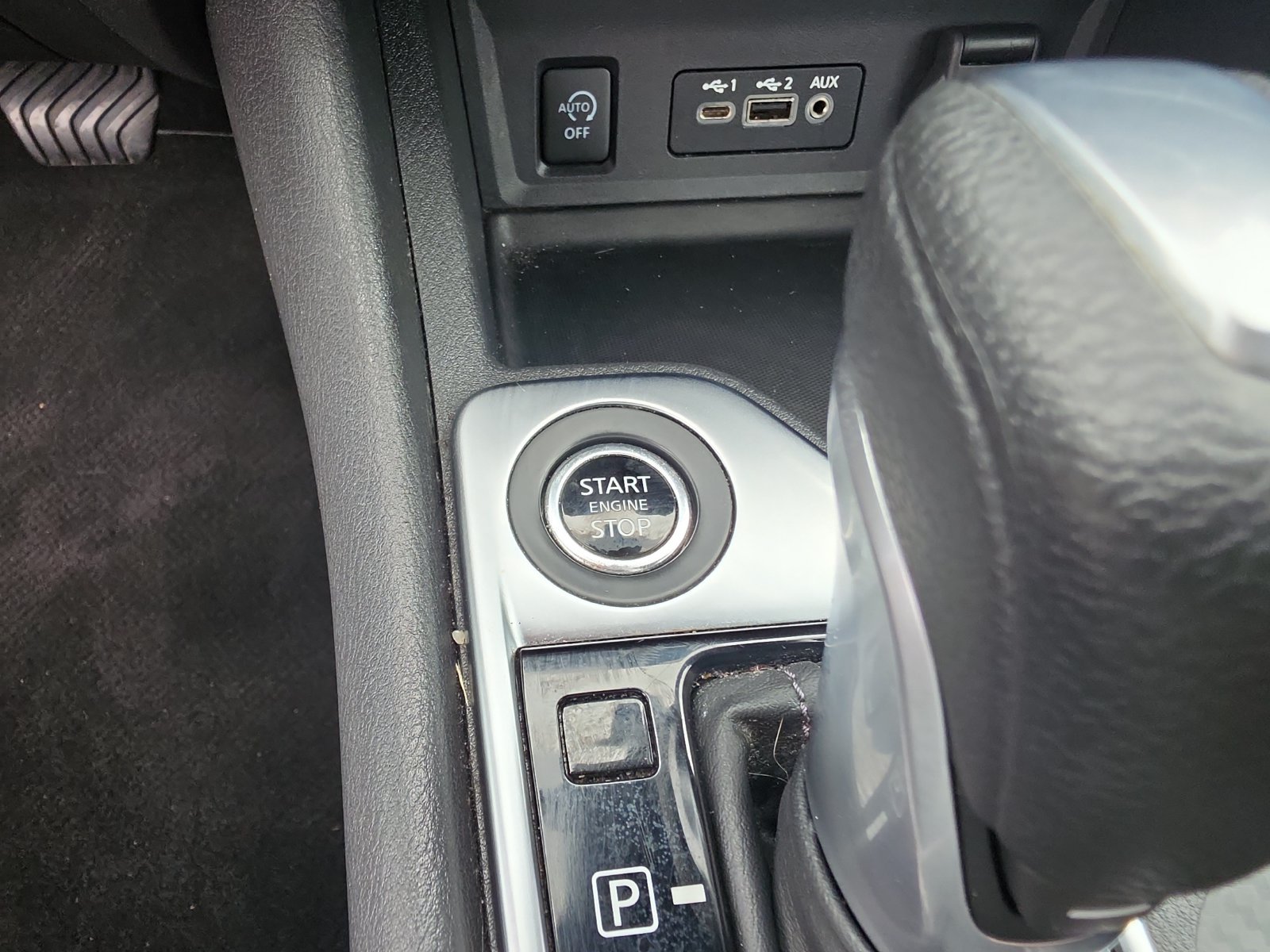 Used 2024 Nissan Sentra SV FWD image 25