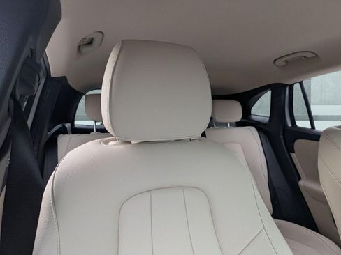 Certified 2025 Mercedes-Benz GLA 250 4MATIC image 13