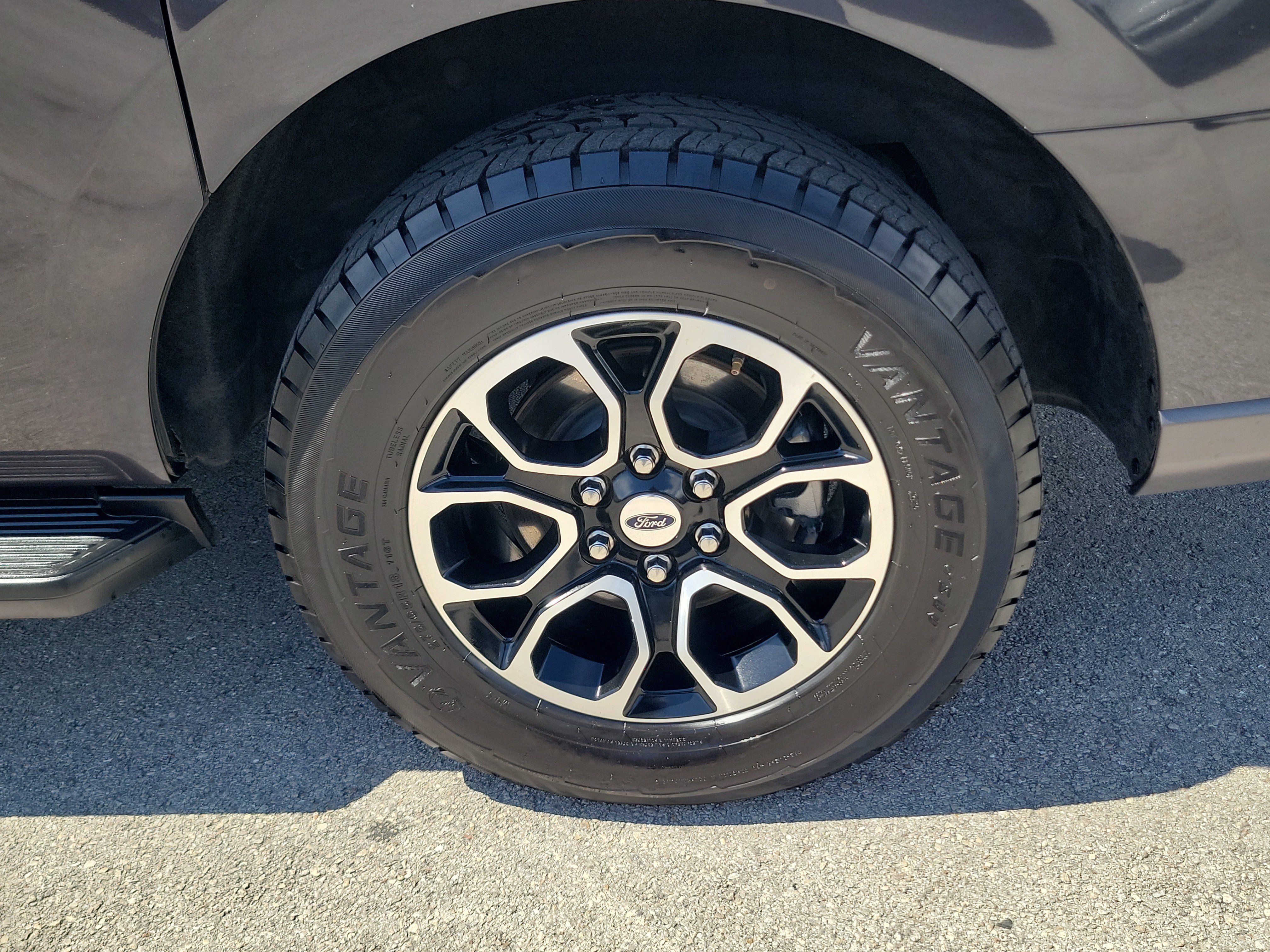 Used 2024 Ford Expedition Max XLT AWD/4WD image 35