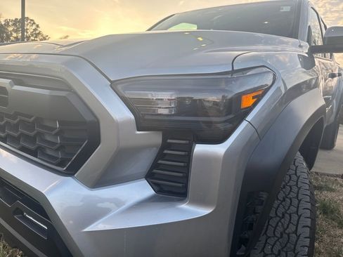 Used 2024 Toyota Tacoma TRD Off-Road image 35