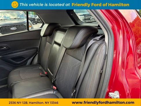 Used 2020 Chevrolet Trax LT w/ Driver Confidence Package AWD/4WD image 44
