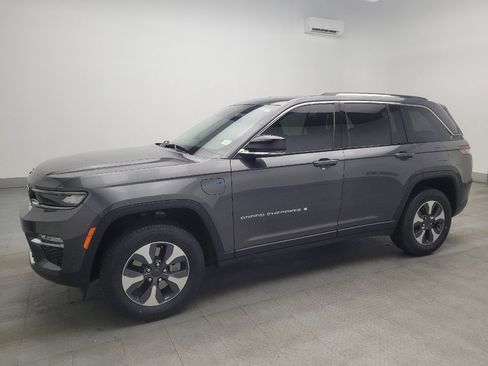 Used 2022 Jeep Grand Cherokee Limited 4xe w/ Luxury Tech Group II image 2