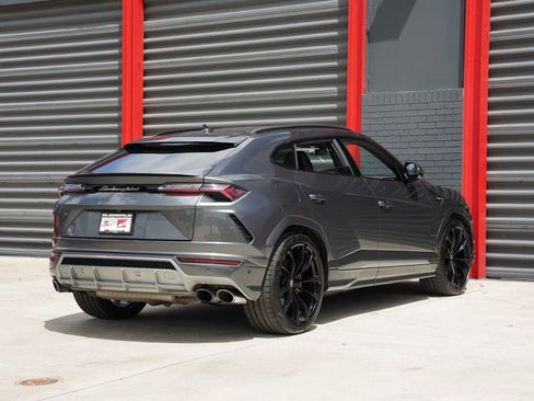 Used 2020 Lamborghini Urus AWD/4WD image 9