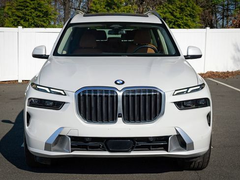 Used 2024 BMW X7 xDrive40i w/ Premium Package AWD/4WD image 2