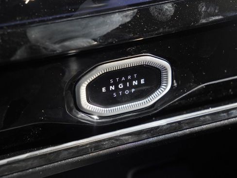 New 2026 Jeep Grand Cherokee Altitude image 17