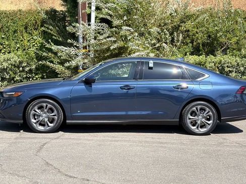 Certified 2023 Honda Accord EX image 8