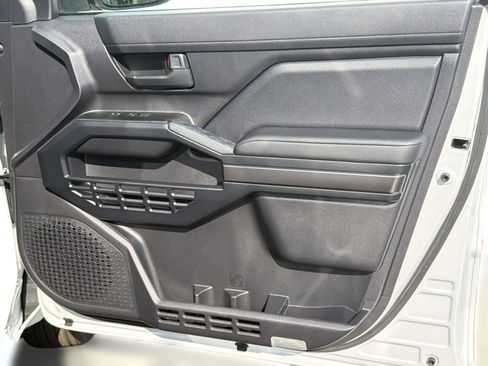 New 2026 Toyota 4Runner SR5 AWD/4WD image 33