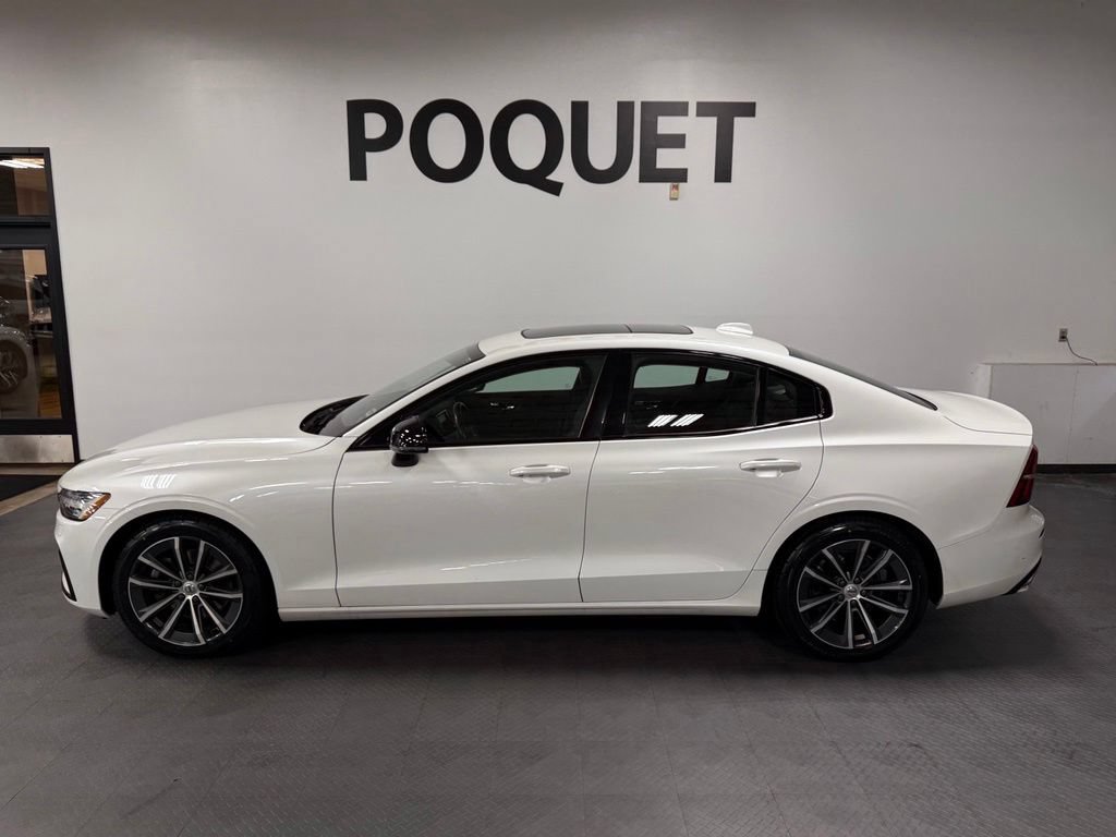 Used 2022 Volvo S60 B5 Momentum AWD/4WD image 1