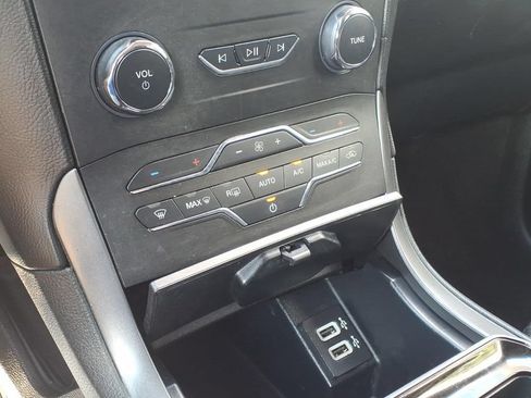 Used 2020 Ford Edge SE AWD/4WD image 12