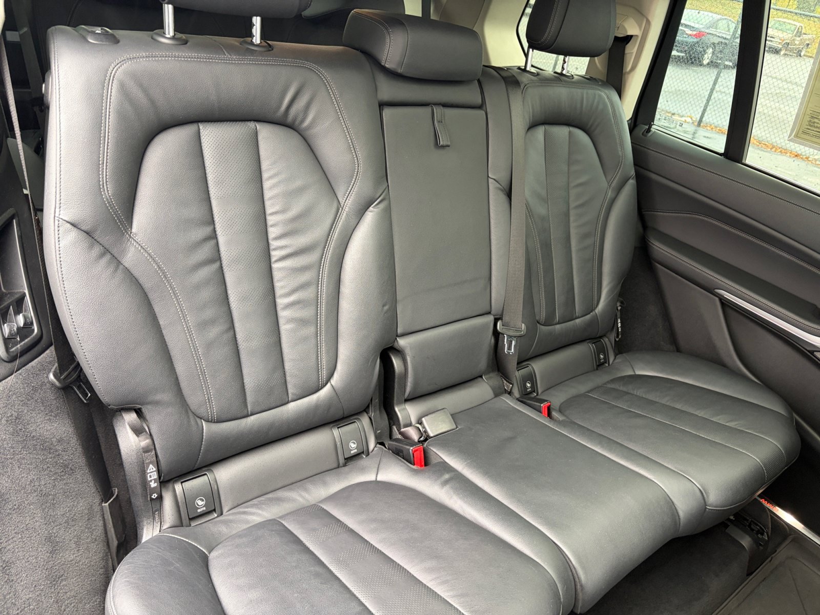 Used 2019 BMW X7 xDrive40i w/ Premium Package AWD/4WD image 18